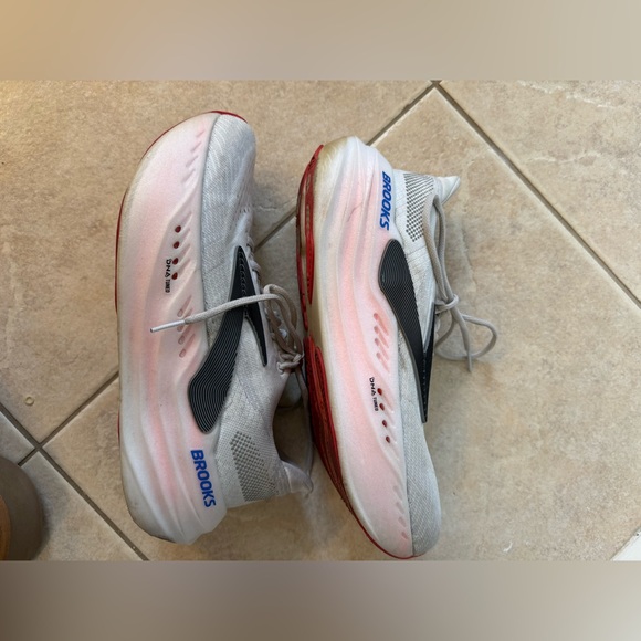 Brooks Glycerin MAX Women's
Athletic Shoes - White and Pink - Picture 9 of 10